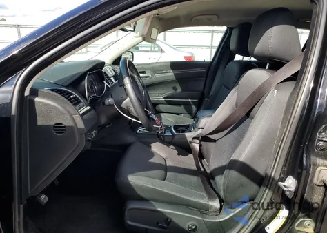 2018 Chrysler 300 Touring z USA, uszkodzony, nr VIN 2C3CCAAG4JH341926